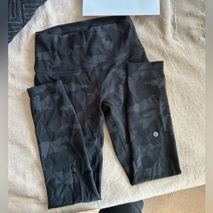 Lulu align camo size 6